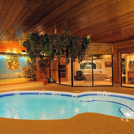 Sybaris Pool Suites - Indianapolis Phòng bức ảnh