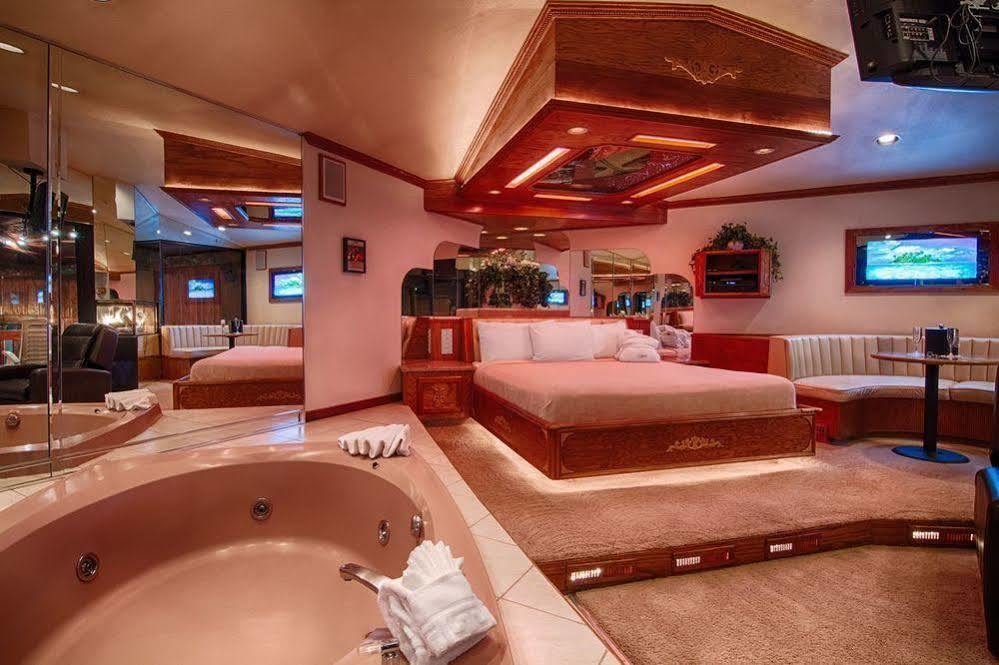Sybaris Pool Suites - Indianapolis Ngoại thất bức ảnh
