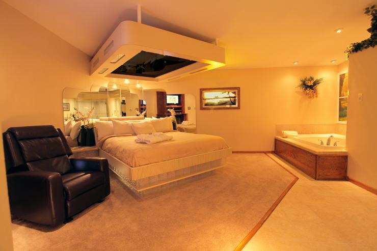 Sybaris Pool Suites - Indianapolis Phòng bức ảnh