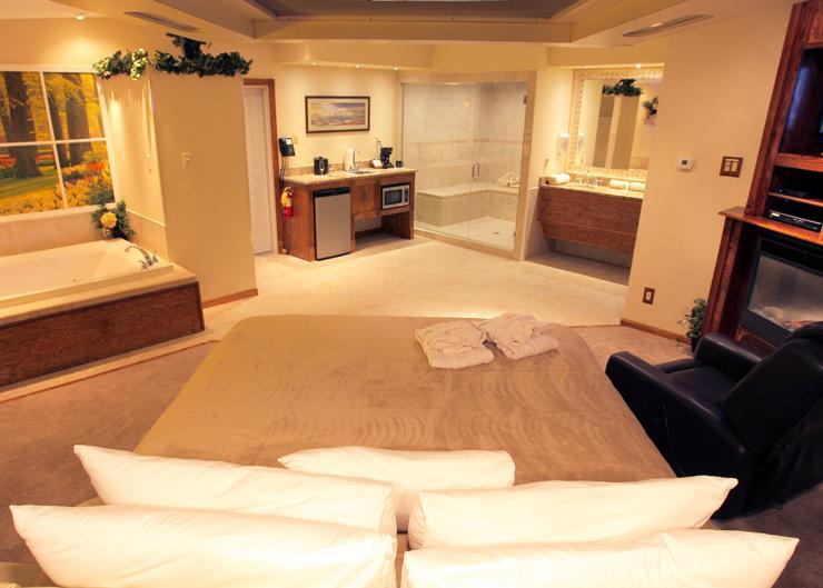 Sybaris Pool Suites - Indianapolis Phòng bức ảnh